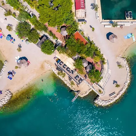 Stobrec مكان تخييم