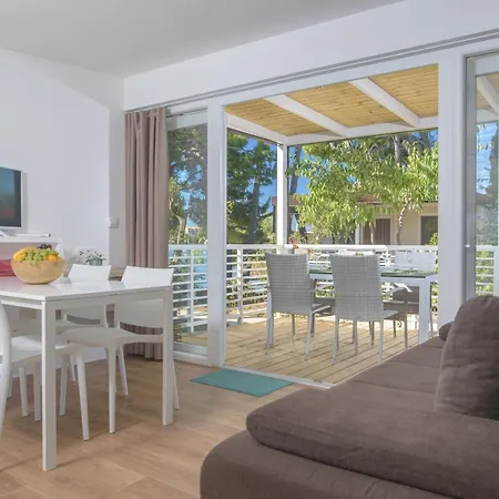 פארק נופש Stobrec Mobile Homes ספליט